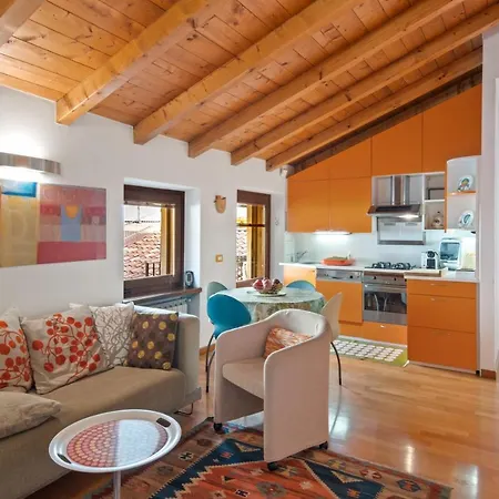 Porta Vescovo Elegant Apartment Verona
